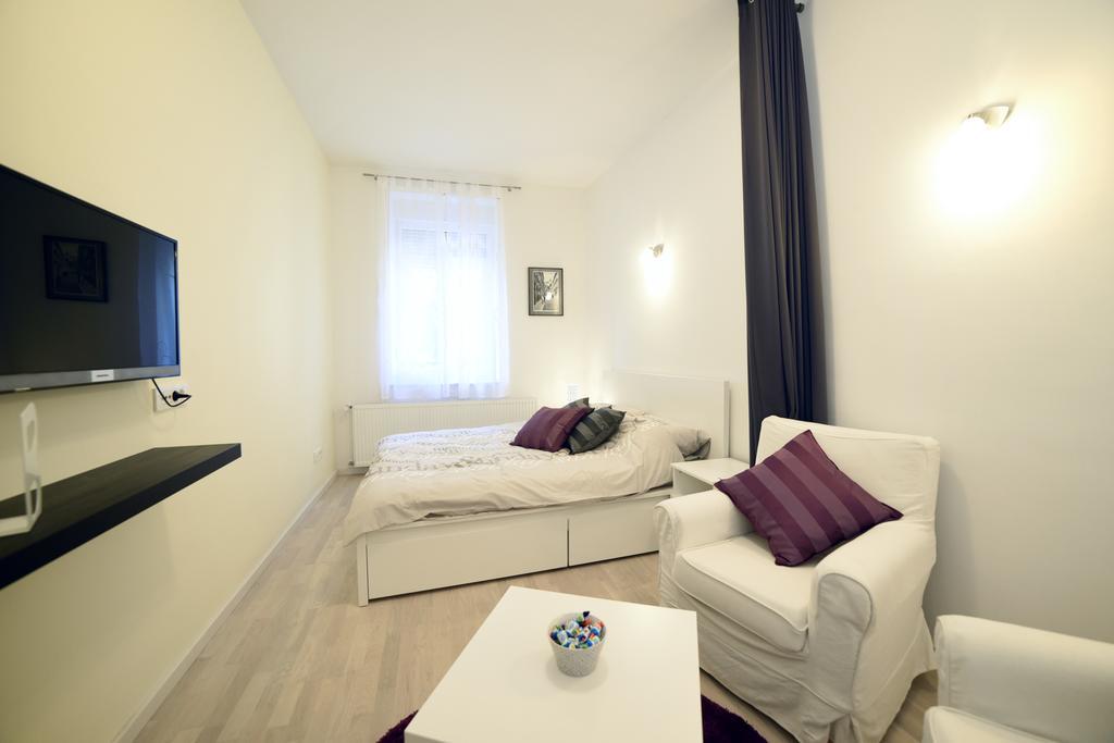 Cosy Central Apartment Zagreb Buitenkant foto